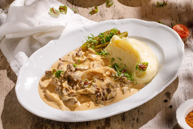 Beef stroganoff