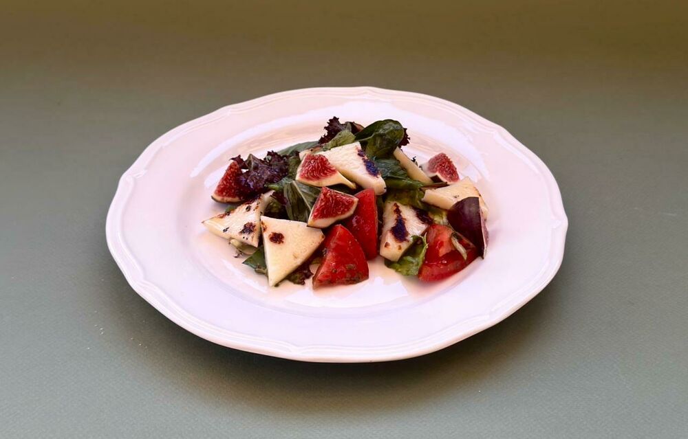 Grilled Fig and Halloumi Cheese Salad