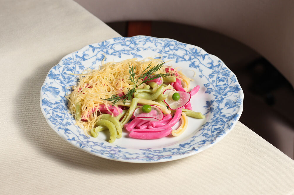 Colored macaroni and cheese