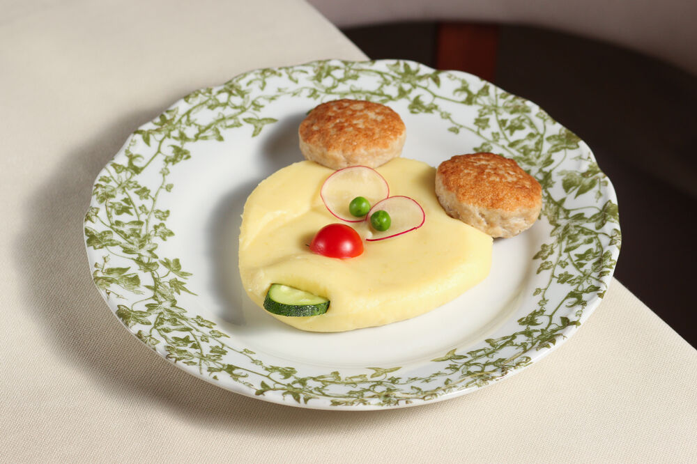 Chicken cutlet with mashed potatoes