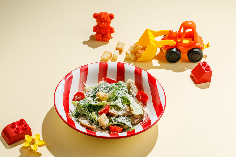 Салат "Юный Цезарь" с цыпленком