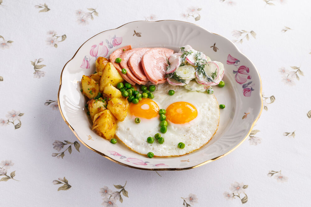 The gardener's breakfast