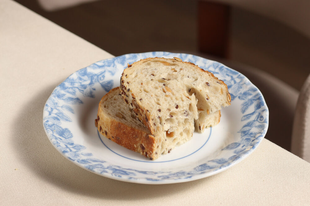 Multi-grain bread 1 pcs