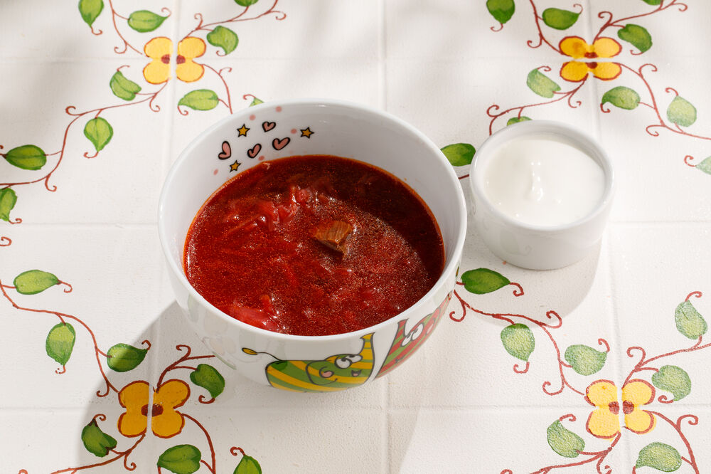 Children's borscht with beef
