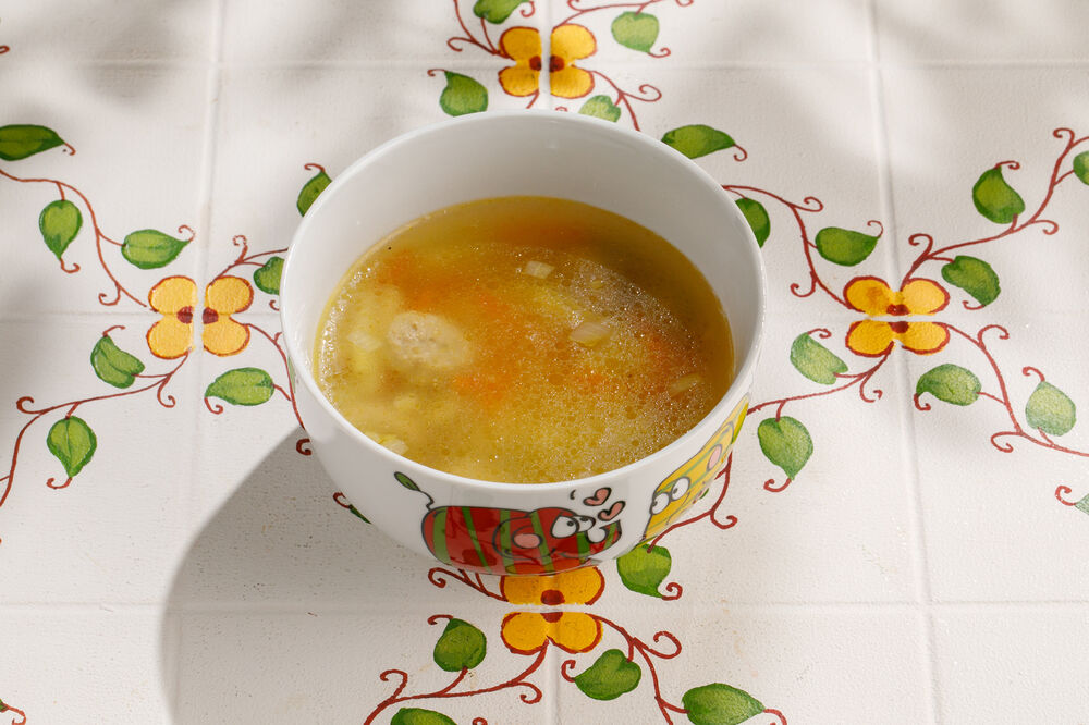Children's soup with meatballs