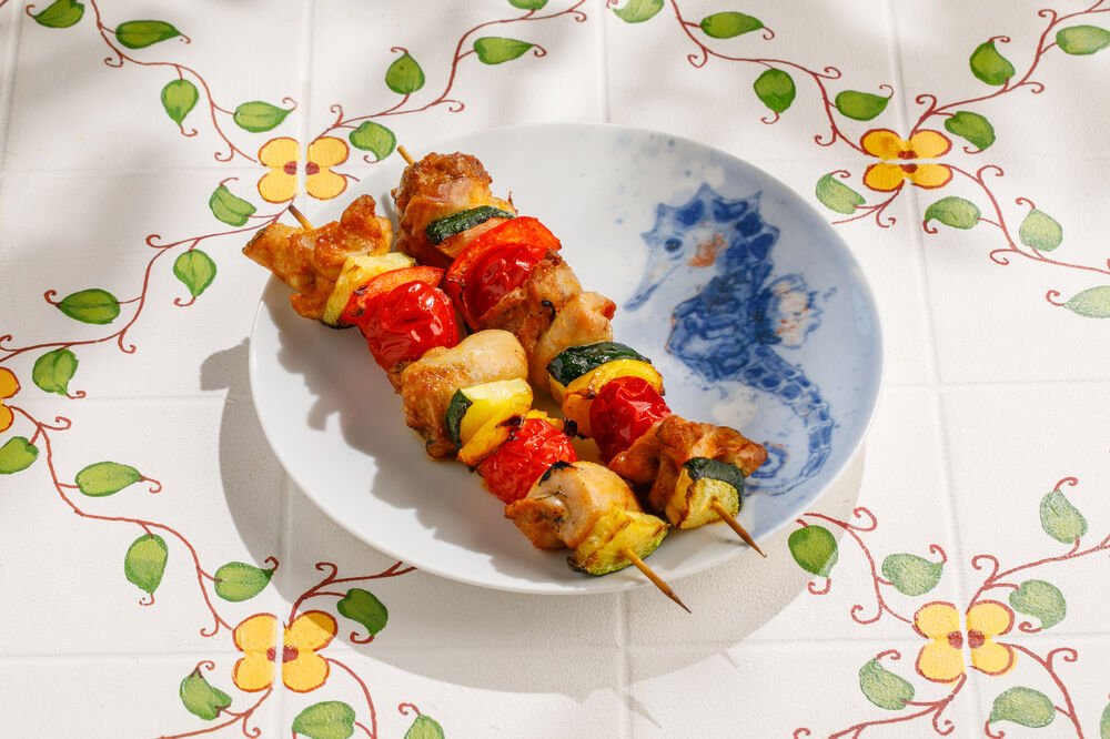 Children's chicken kebab with grilled vegetables