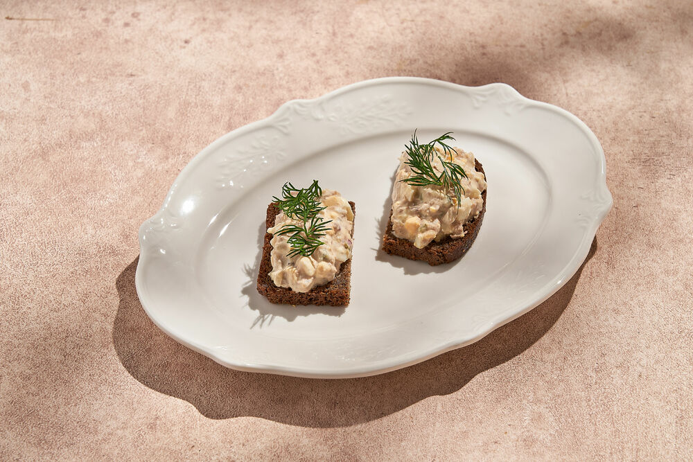 Бутерброд с тунцом