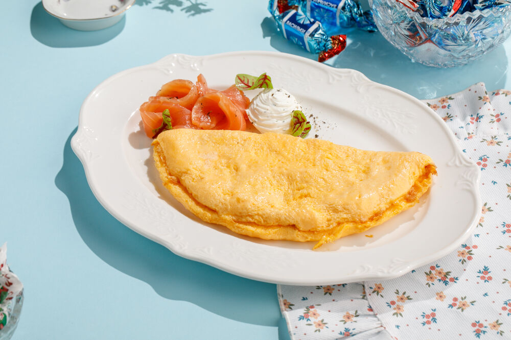 Salmon omelette with cheese cream