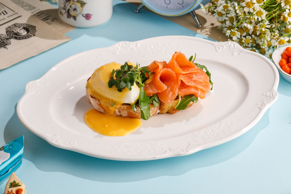 Яйцо Бенедикт с лососем