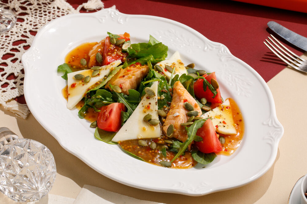 Salmon salad in honey mustard sauce