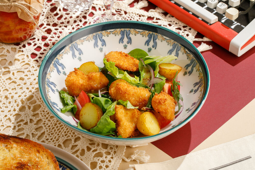 Салат с печеным картофелем и  треской