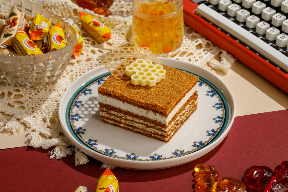 Торт "Медовик"