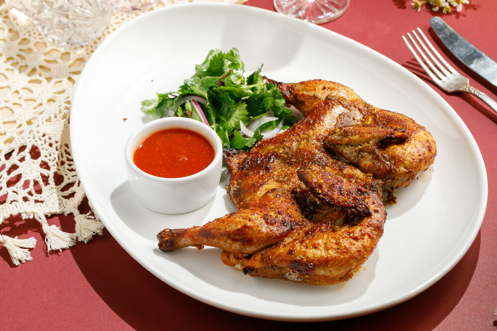 Фермерский цыпленок с домашней аджикой