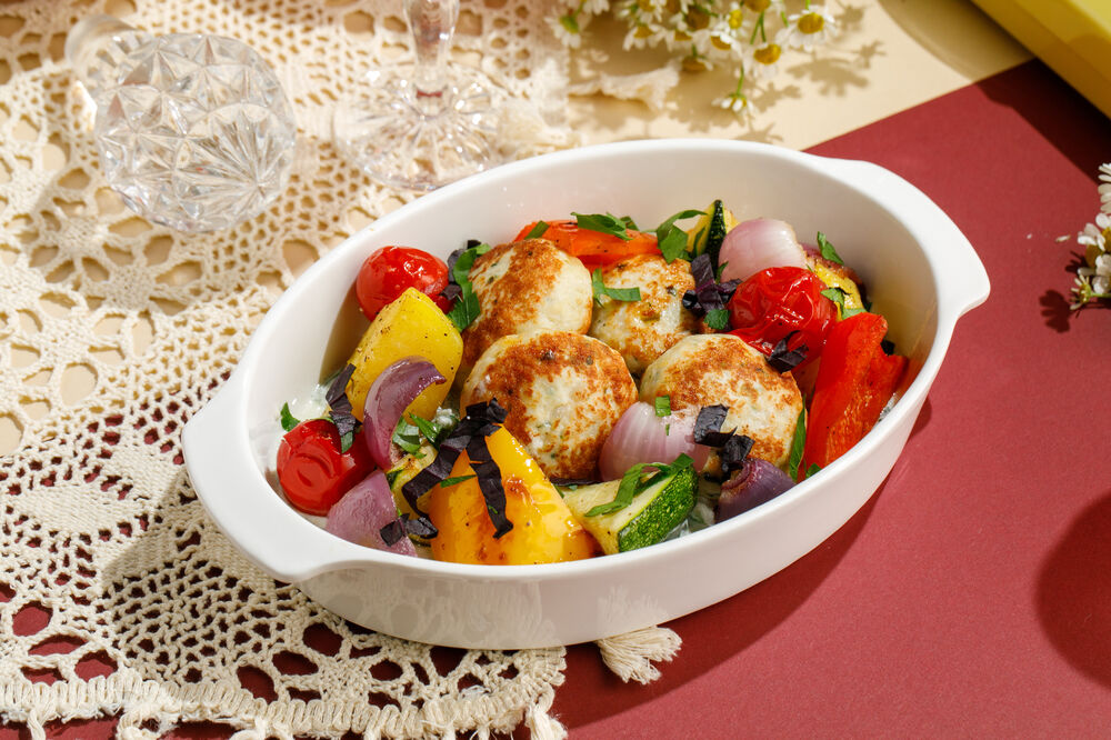 Turkey cutlets with vegetables