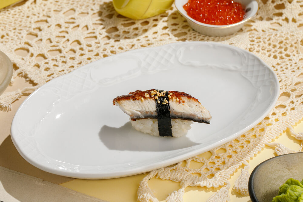 Суши с угрем