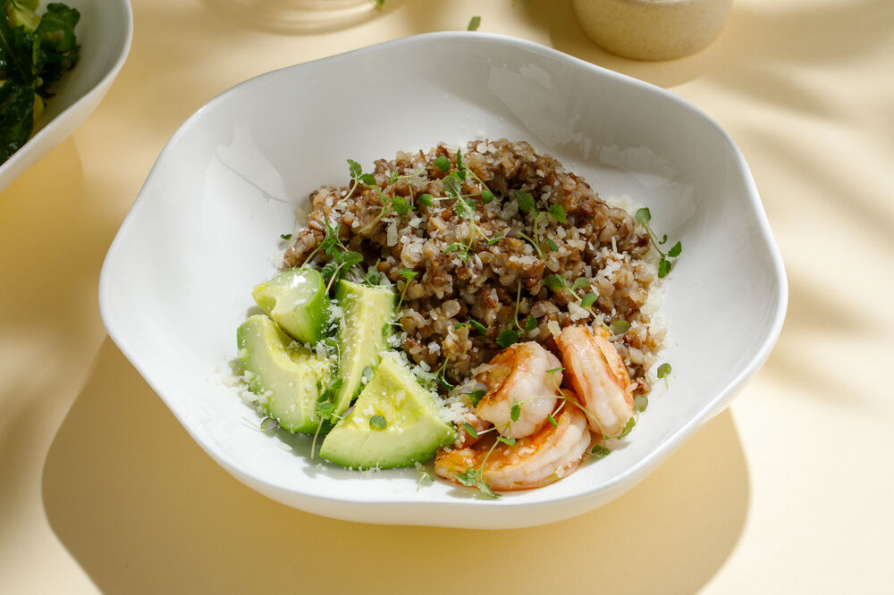 Buckwheat with Parmesan, avocado and shrimp