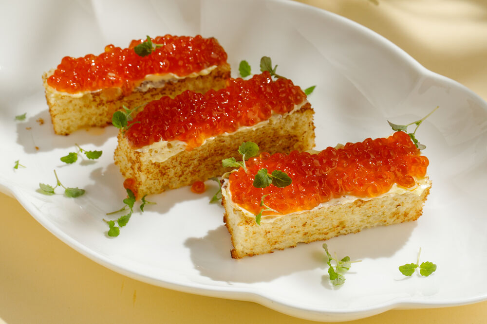 Brioche with red caviar