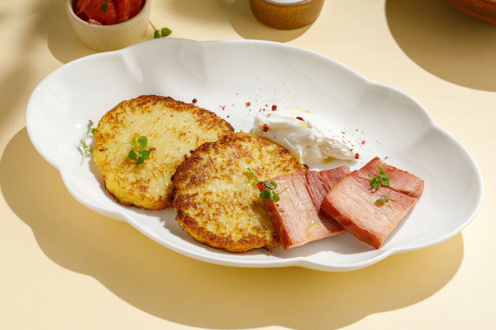 Potato pancakes with Tambov ham