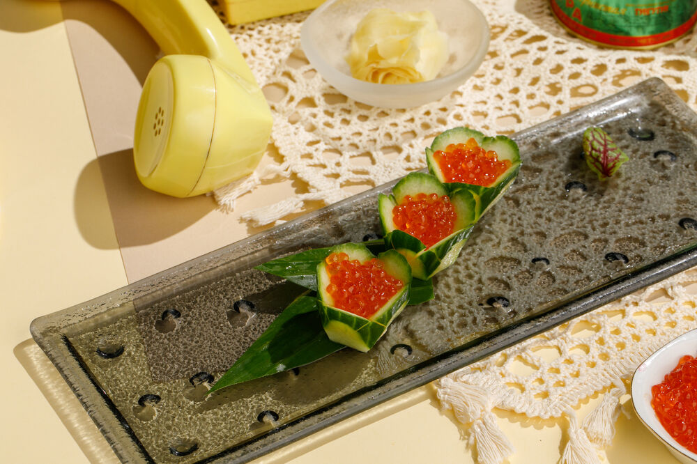 Сашими с красной икрой 