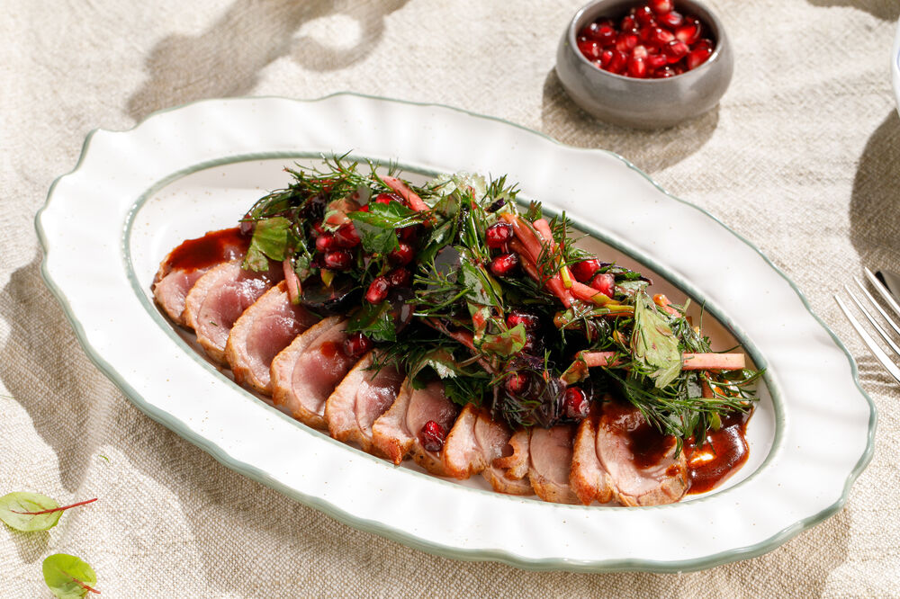 Salad with duck and herbs