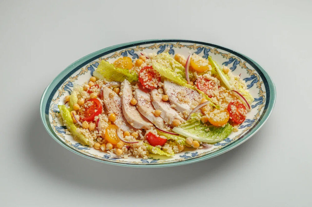  Salad with turkey, couscous and tomatoes