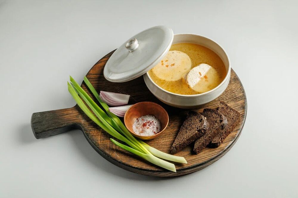 Shchuchin's rich amber soup