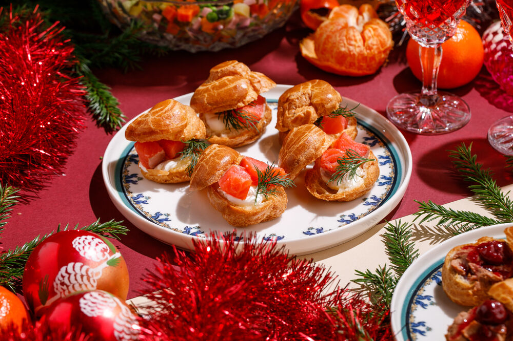 Profiteroles with salmon