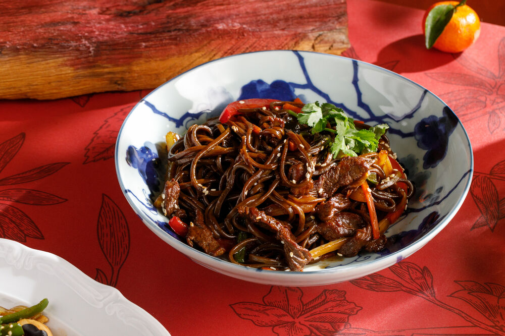 Buckwheat noodles with beef