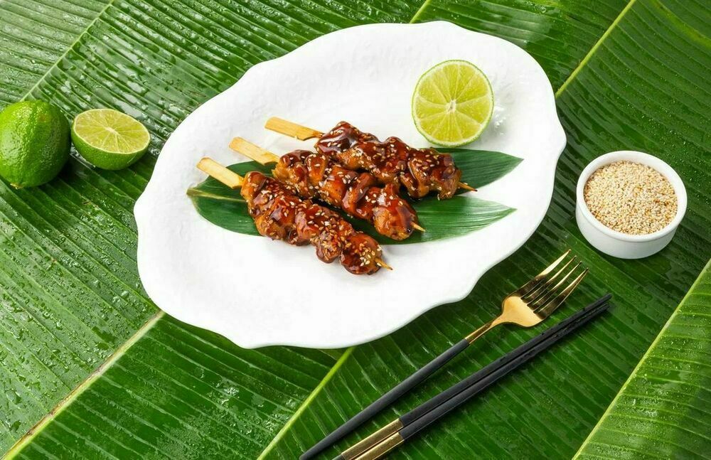 Chicken skewers in unagi-teriyaki sauce