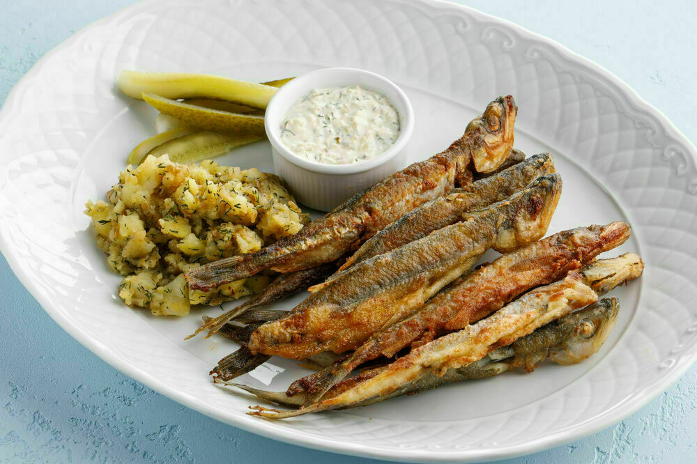 Home-style fried smelt