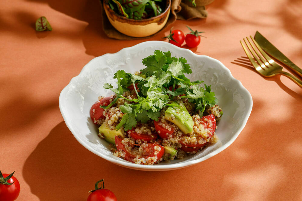 Salad with quinoa and avocado