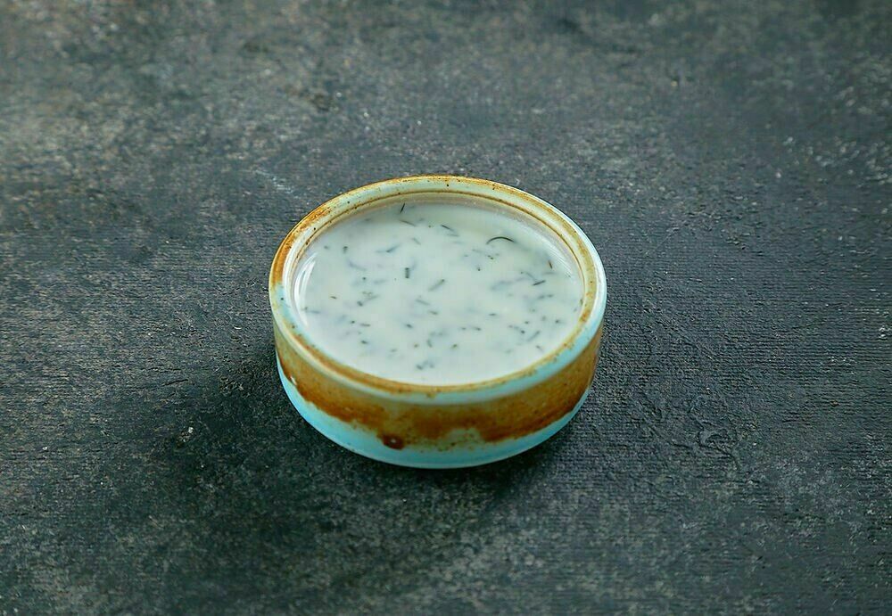 Sour cream and garlic sauce