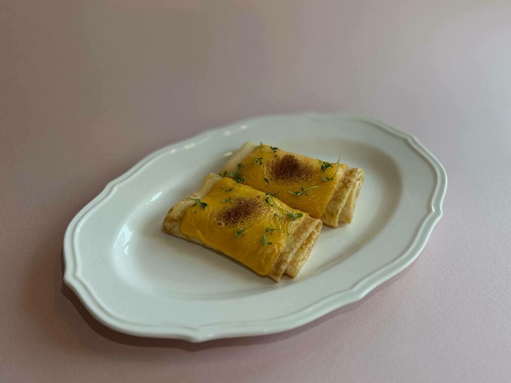 Блины с сочным цыпленком карри 