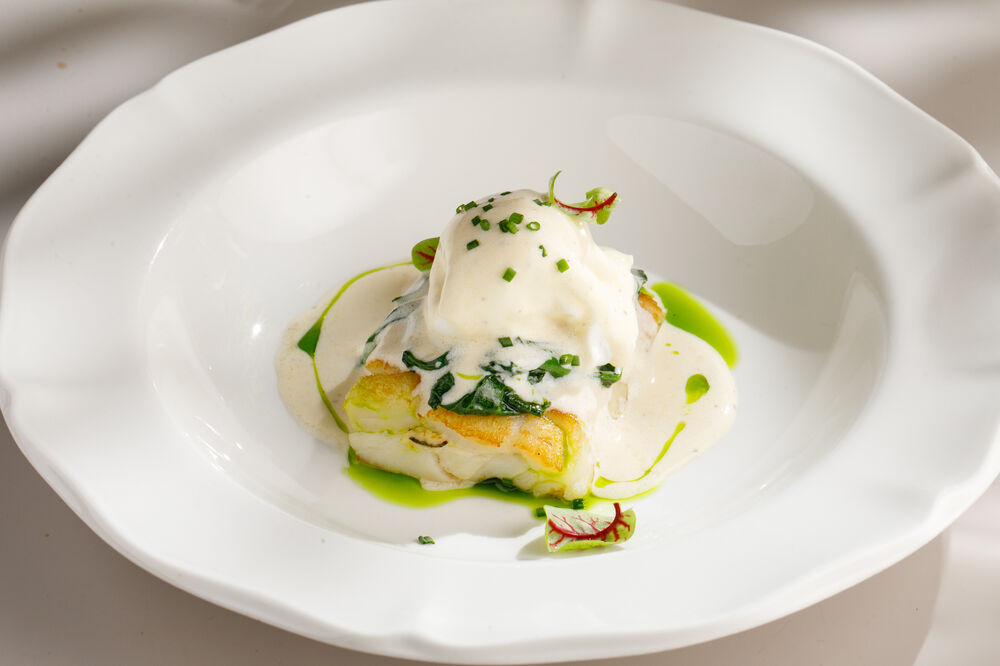 Треска с муссом из аргентинских креветок и соус Бер Блан 