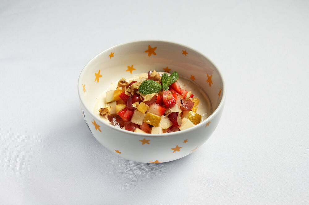 Fruit salad with vanilla sauce