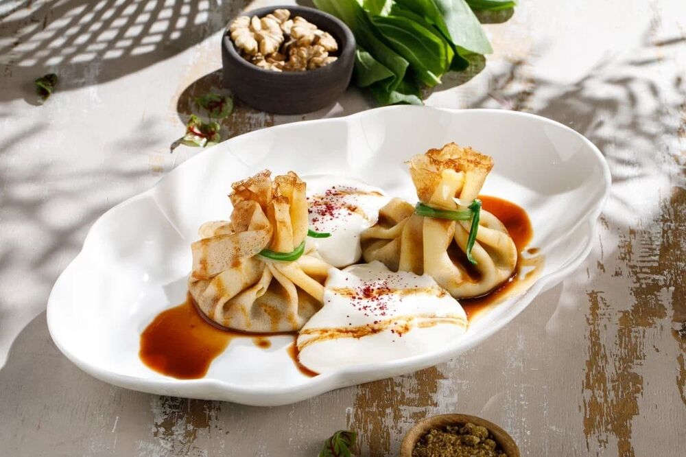 Блины с уткой и кремом из пармезана