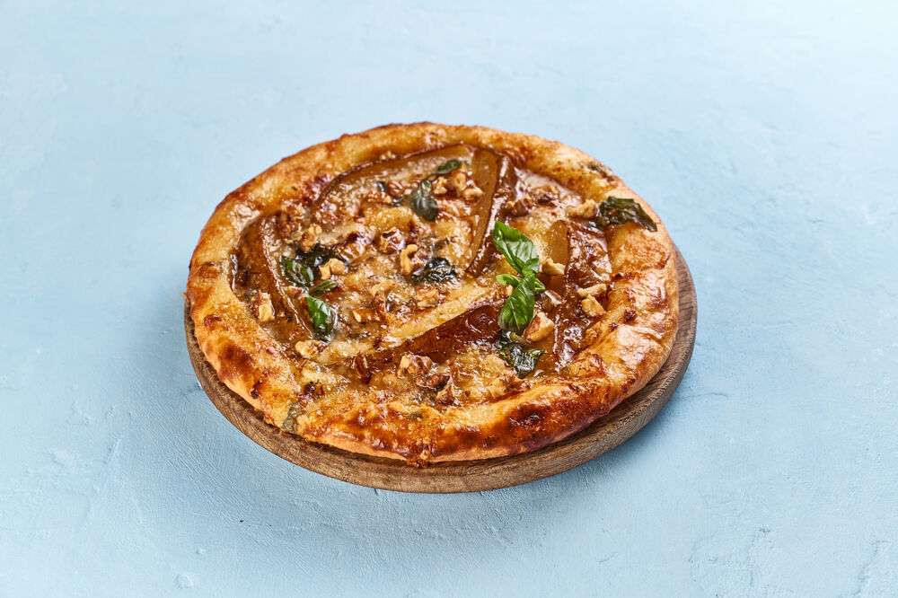 Khachapuri with pear, gorgonzola, and walnuts