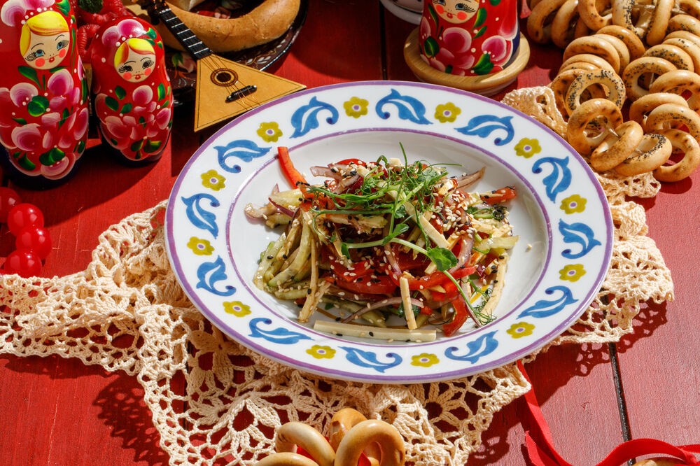 Fresh vegetable salad with Tofu 