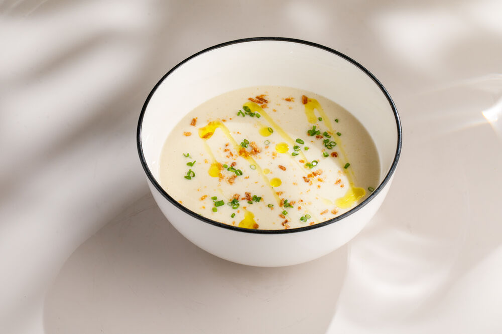 Creamy potato soup with truffle oil