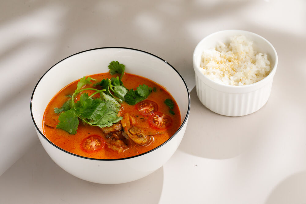 Lenten tom yum with mushrooms