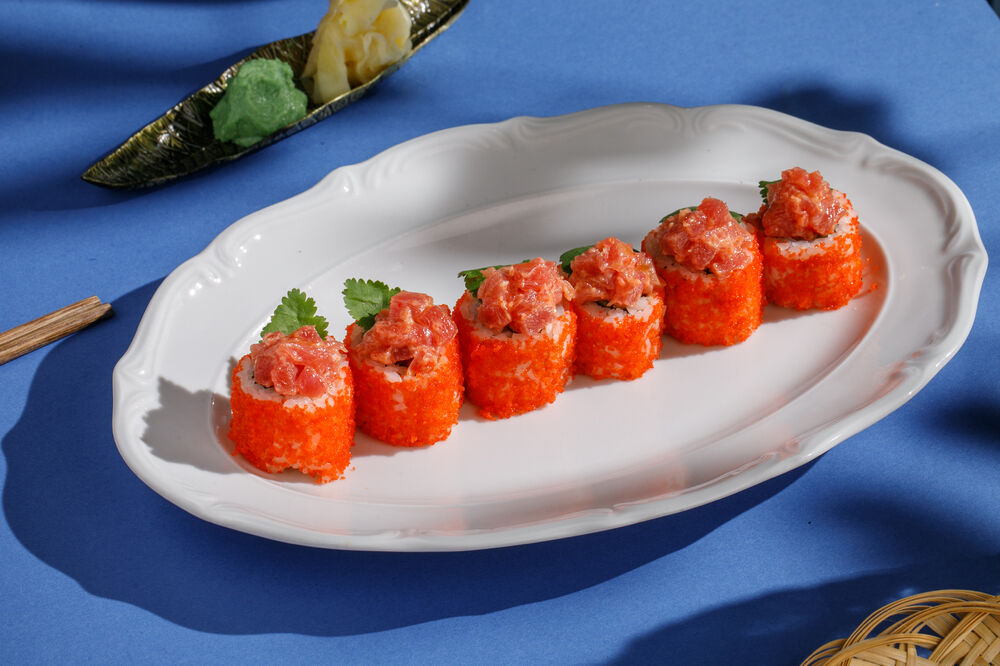 Ролл лосось-острый тунец
