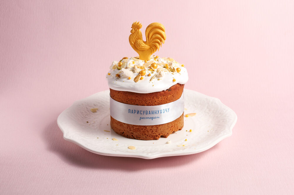 Easter cake with custard and a rooster