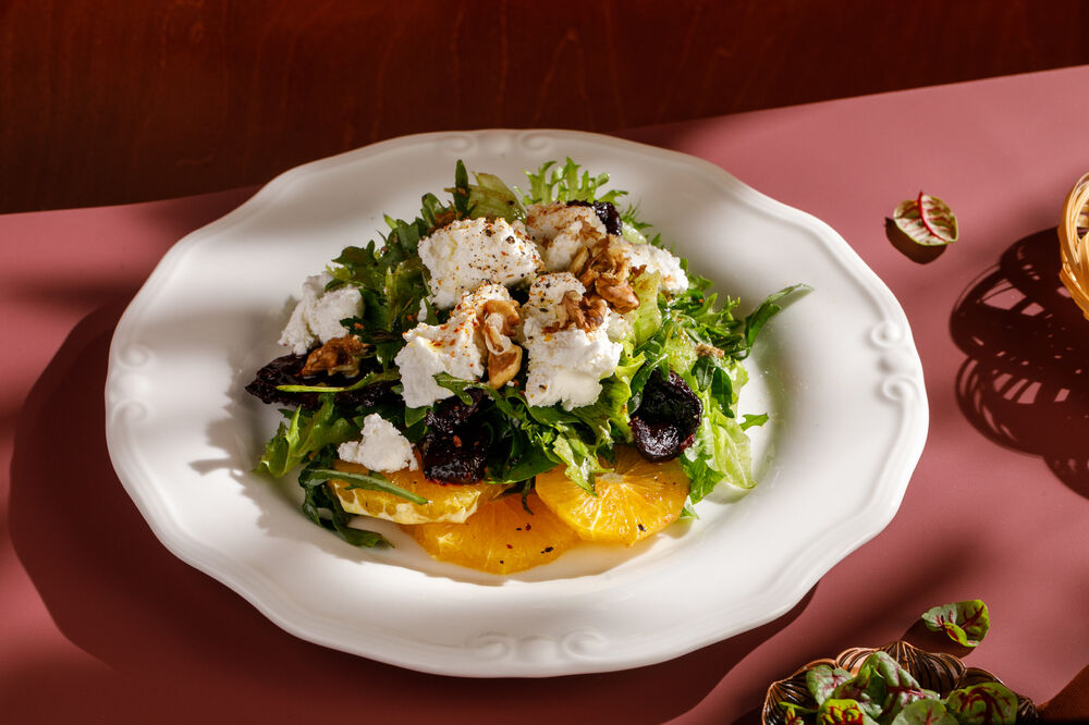 Goat cheese salad with dried beets