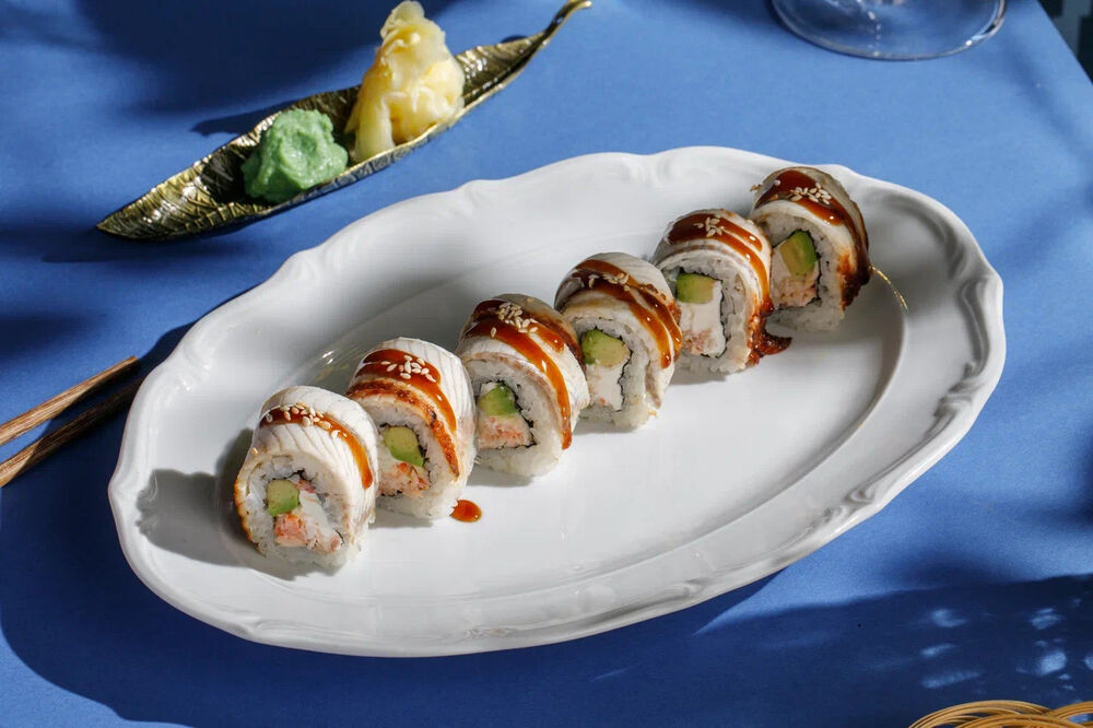 Ролл сливочный краб с угрем 