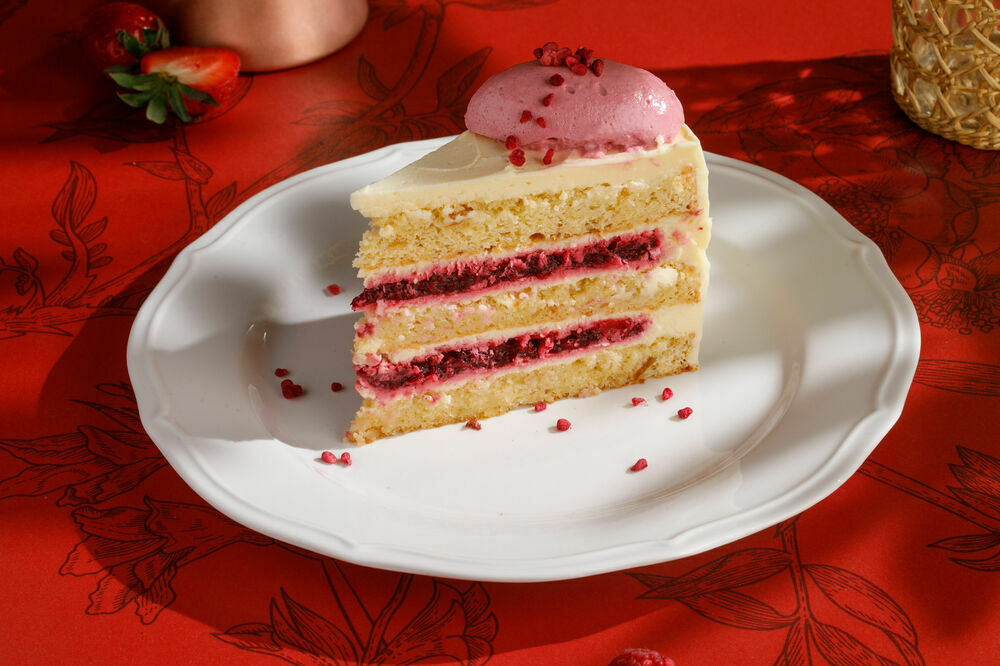Миндально - малиновый торт 