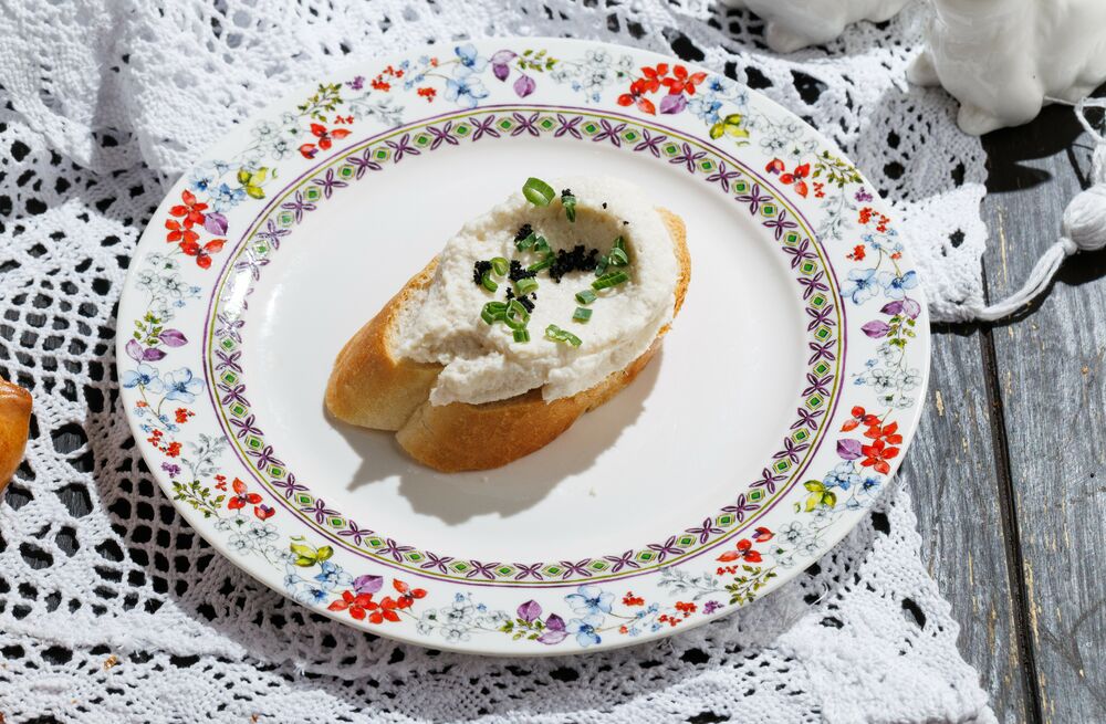 Sandwich with smoked cod mousse