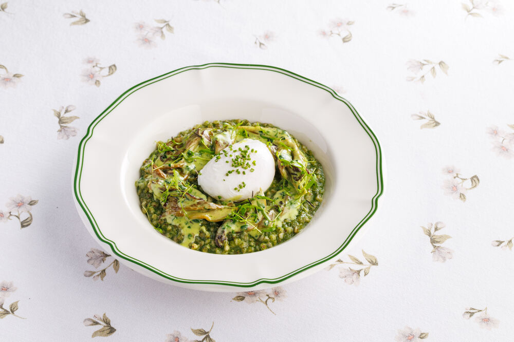 Green buckwheat with oyster mushrooms and poached egg