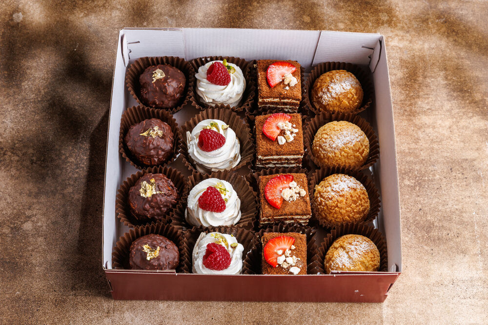 Box Zgapari mini + Choux + Profiteroles + Meringue mini