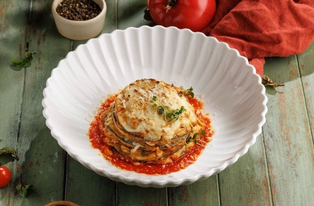 Baked eggplant in tomato sauce