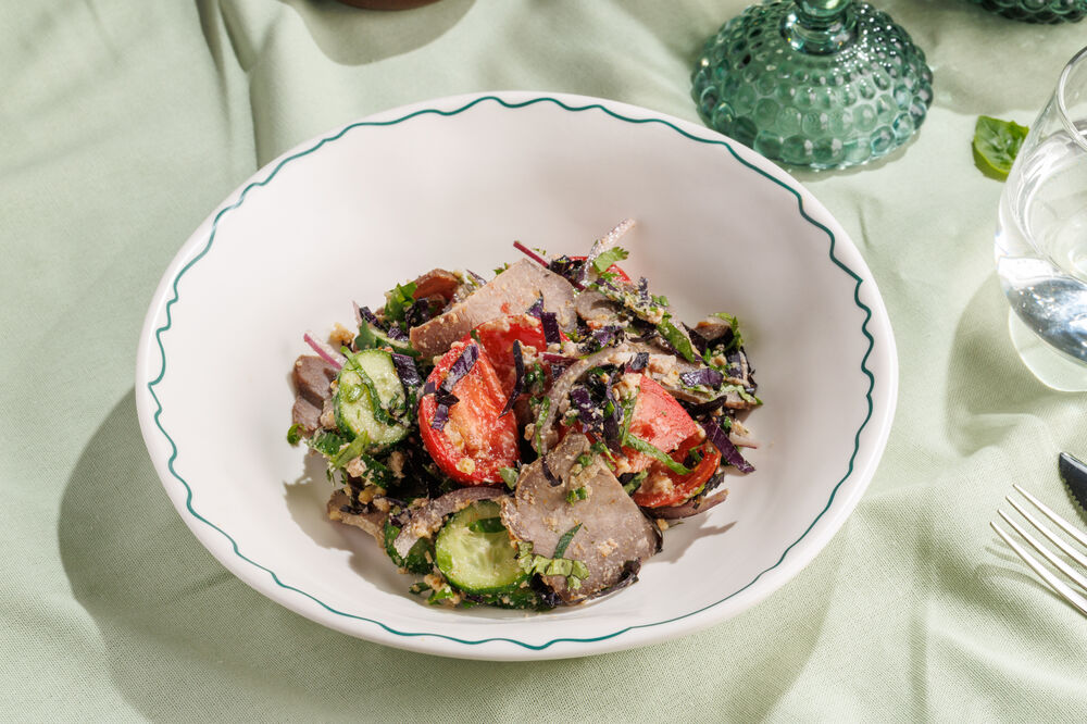 Georgian salad with beef